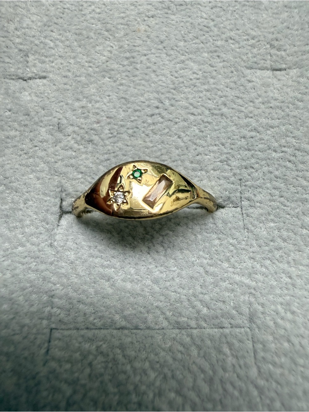 Local eclectic surprise box plated signet ring. Size 7